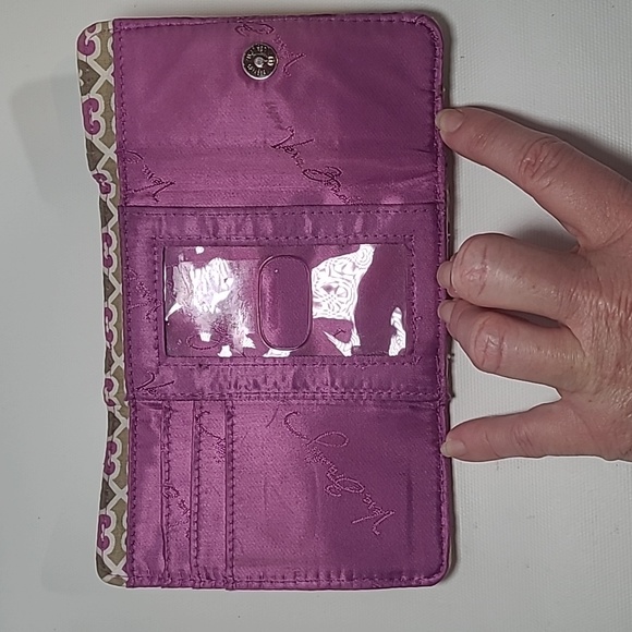 VERA BRADLEY KISSLOCK TRIFOLD WALLET in the pattern PORTOBELLO - Picture 5 of 8